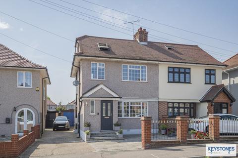 3 bedroom semi-detached house for sale - Highfield Road, Romford, RM5