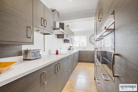 35 Highfield Road, Romford, RM5 3SA