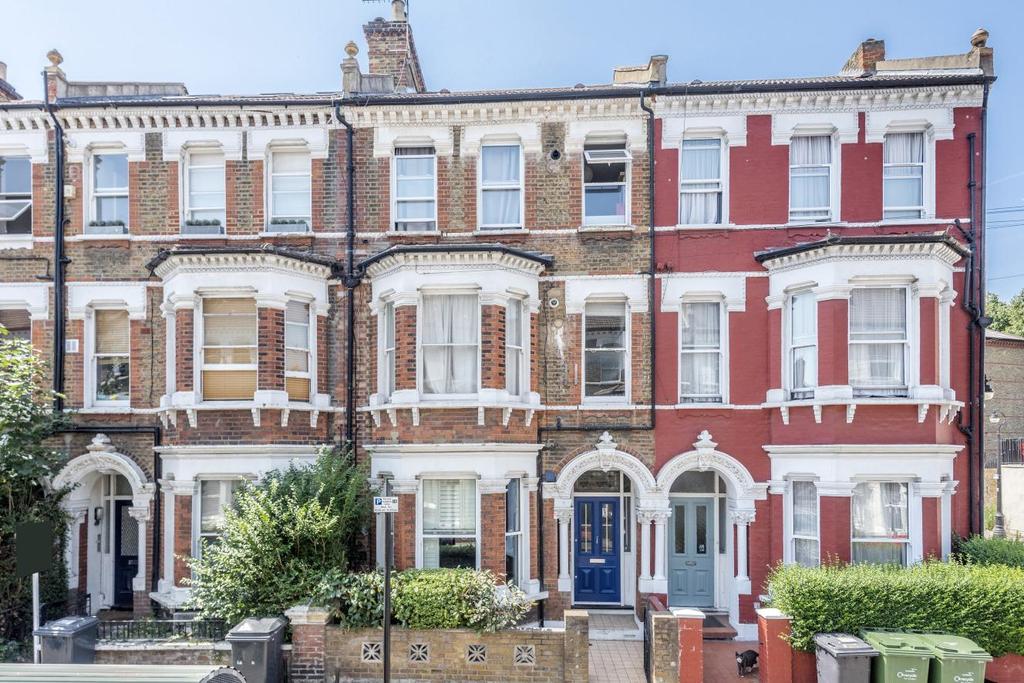 Mayflower Road, Clapham 2 bed flat - £675,000