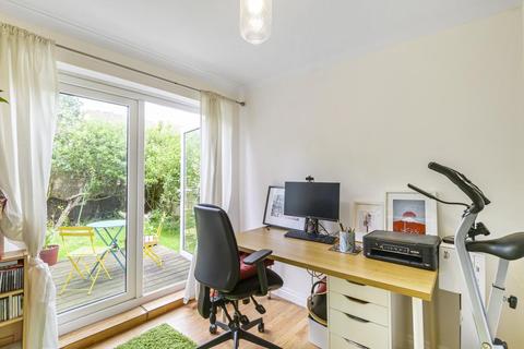 36 Watcombe Road, London, SE25 4UZ