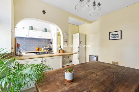 27 Theodore Road, London, SE13 6HT