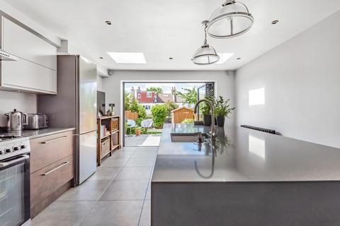 27 Canon Road, Bromley, BR1 2SJ