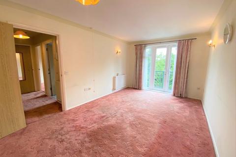 1 bedroom apartment for sale, Hyde Court, Friern Barnet Lane