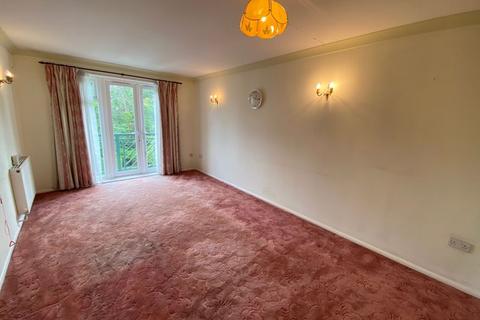 1 bedroom apartment for sale, Hyde Court, Friern Barnet Lane