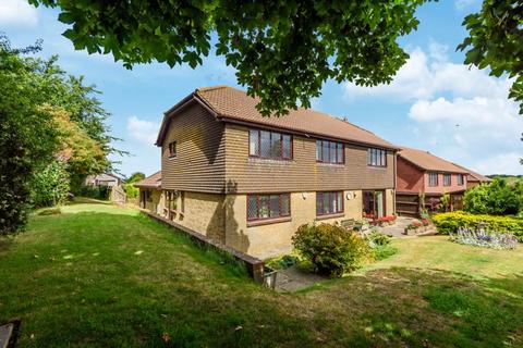 3 Barn Tye Close, Guston, Dover, CT15 5ND