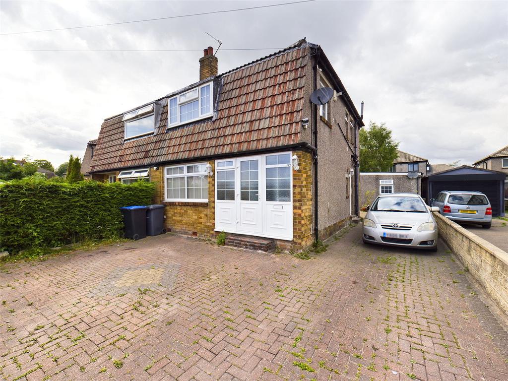 Brantwood Oval, Bradford, West Yorkshire, BD9 4 bed semidetached house