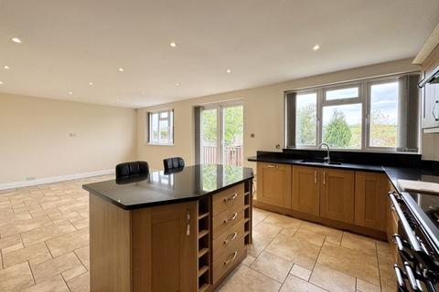 4 bedroom detached house for sale, Dammersey Close, Markyate
