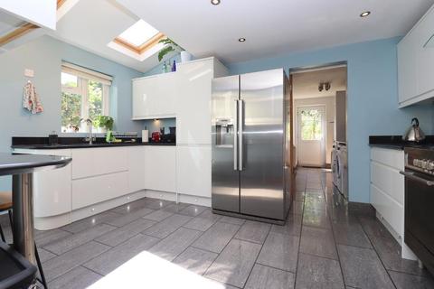 70 Limbury Road, Luton, LU3 2PL