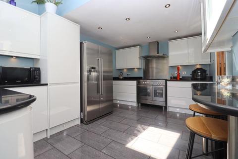 70 Limbury Road, Luton, LU3 2PL