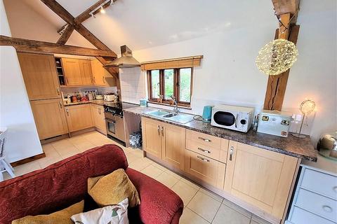 4 bedroom end of terrace house for sale - Yarpole, Leominster, Herefordshire, HR6 0BB