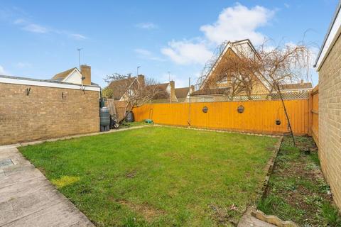 3 bedroom detached house for sale, Elton Road, Banbury - No onward chain