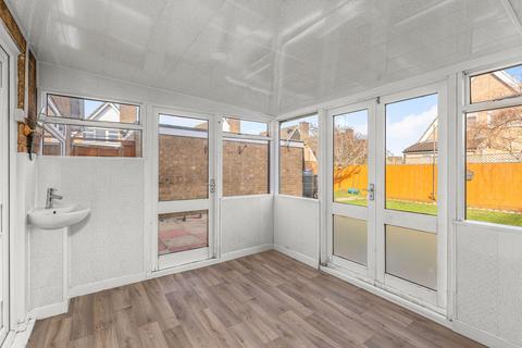 3 bedroom detached house for sale, Elton Road, Banbury - No onward chain