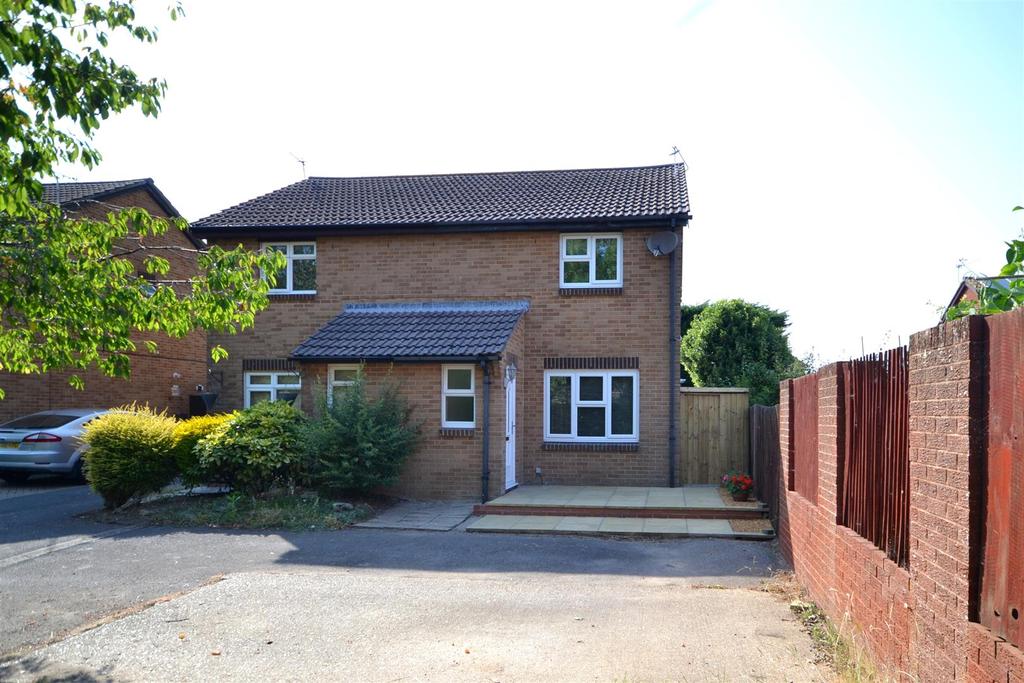 Knowlton Gardens, Muscliff, Bournemouth 3 bed semidetached house £