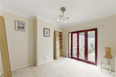 37 Whitchurch Gardens, Edgware, HA8 6PF
