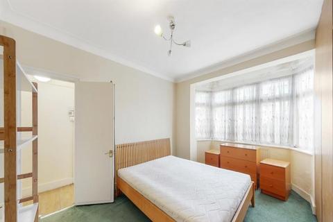 37 Whitchurch Gardens, Edgware, HA8 6PF