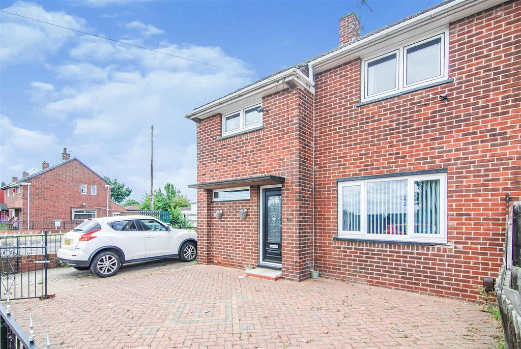Newstead Road, Barnsley 3 bed semidetached house £150,000