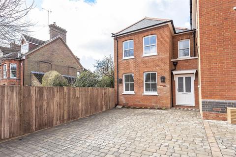 2 bedroom semi-detached house for sale - Clarence Road, Harpenden