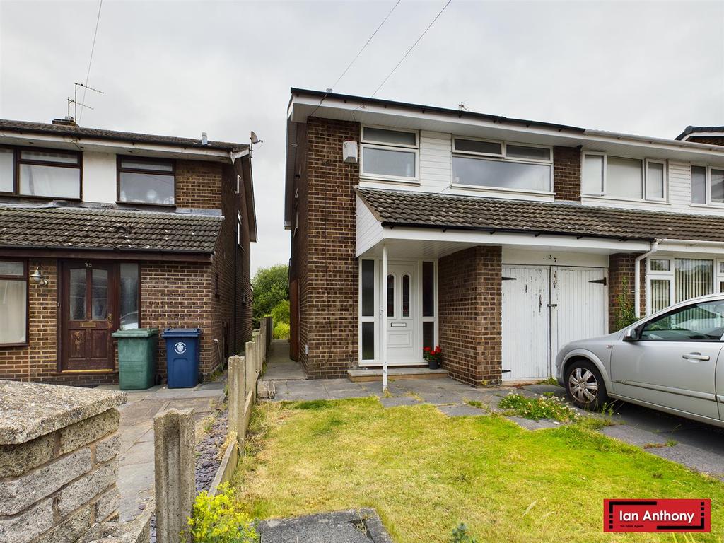 Colburne Close, Burscough, Ormskirk 3 bed semidetached house £200,000