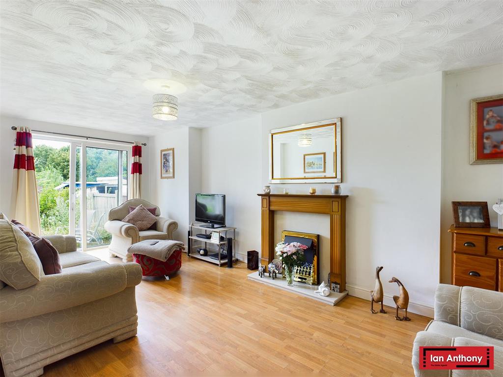 Colburne Close, Burscough, Ormskirk 3 bed semidetached house £200,000