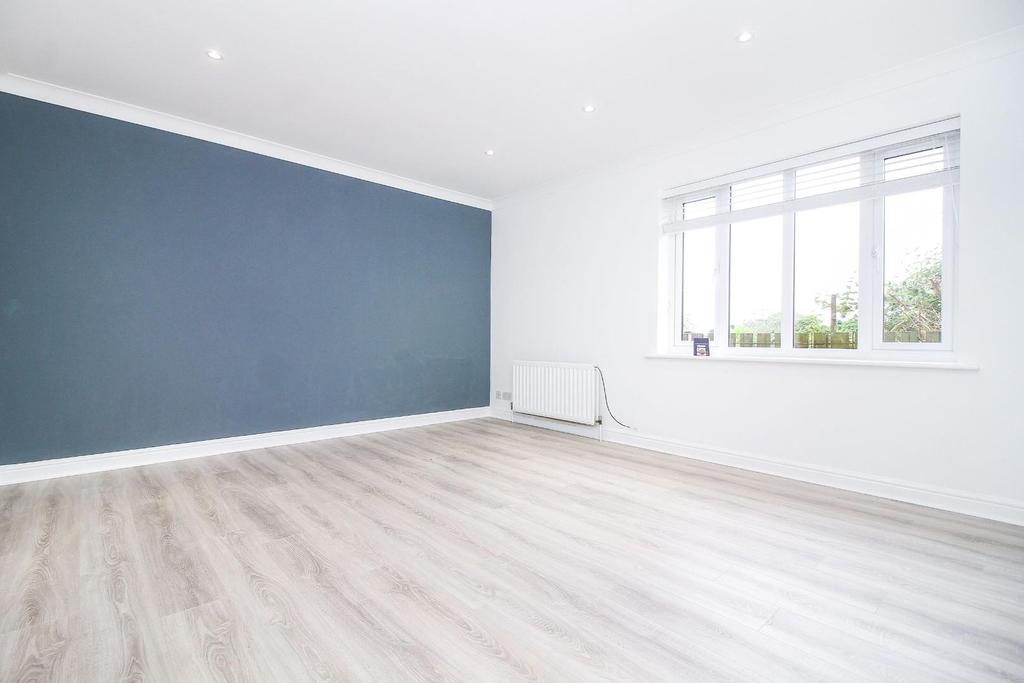 Oxford Street, Tynemouth, North Shields 2 bed flat £950 pcm (£219 pw)