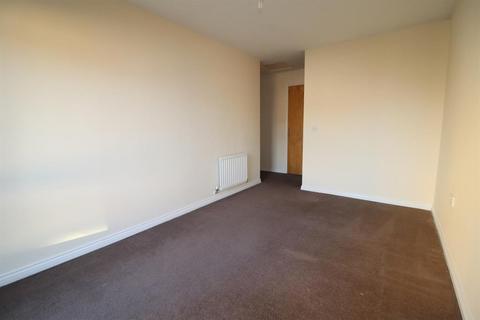 2 bedroom flat for sale - Lamerton Avenue, Walker, Newcastle Upon Tyne, NE63LF
