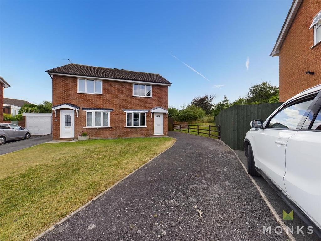 Steepside, Radbrook Green, Shrewsbury 2 bed semidetached house £205,000