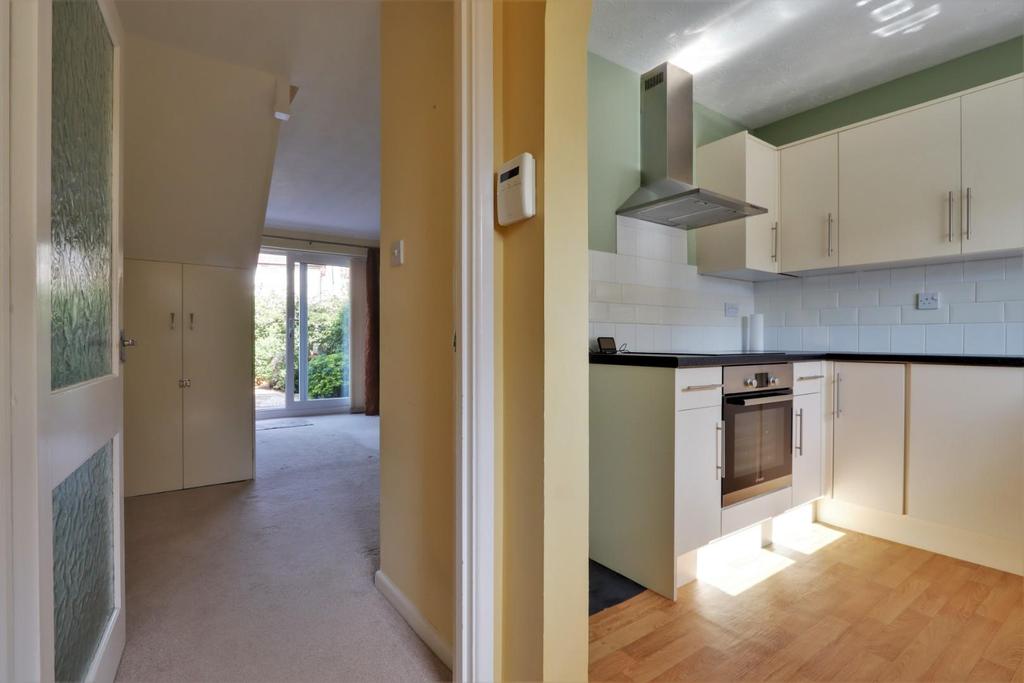 Teasel Close, Longford, Gloucester 2 bed semidetached house £875 pcm