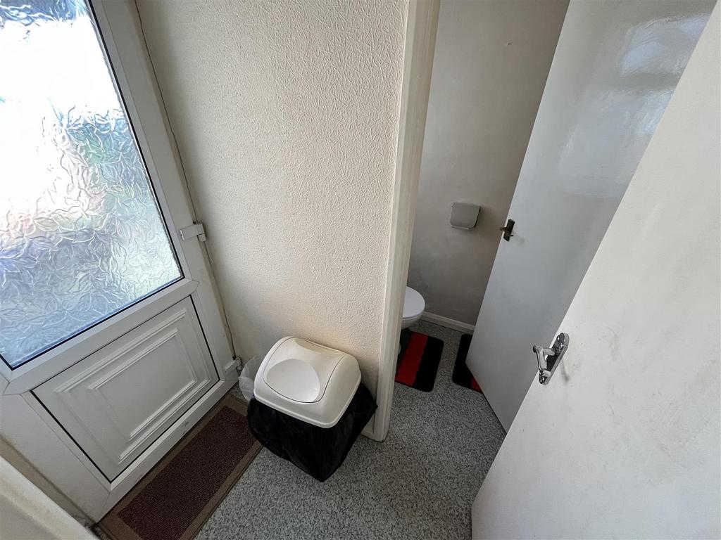 Gf lobby and wc