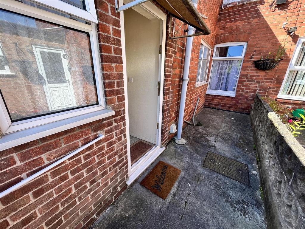 Rear courtyard