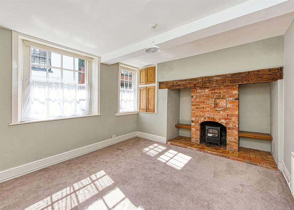 9 Market Place, Brewood, Stafford, South Staffordshire 4 bed semi