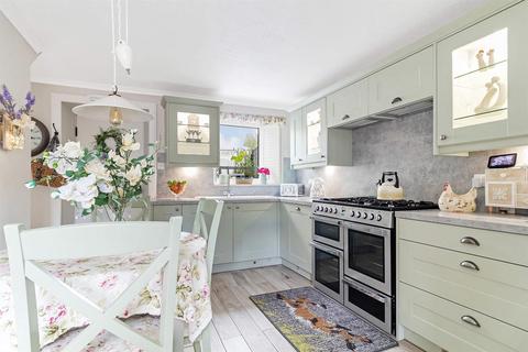 34 Back Loan, Milnathort, Kinross, KY13 9YJ