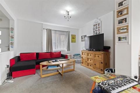 38 Suffolk Road, Burton-on-trent, DE15 9HS