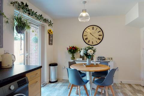 17 Broadview Close, Kingsnorth, Ashford, TN25 7AQ