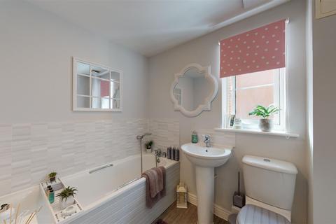 17 Broadview Close, Kingsnorth, Ashford, TN25 7AQ