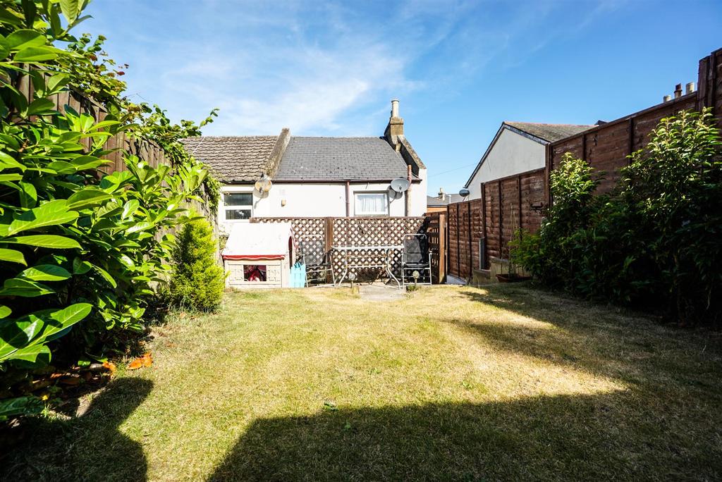 St. Road, Hastings 2 bed end of terrace house £275,000