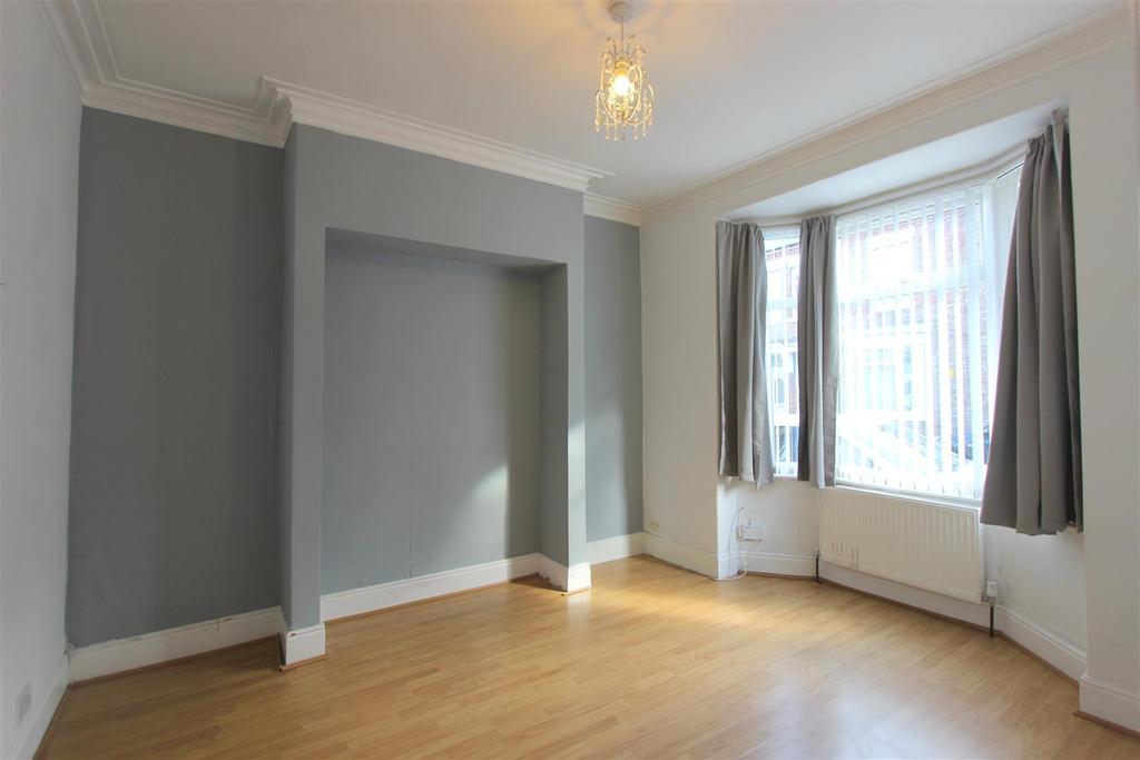 Salisbury Terrace, Darlington 2 bed terraced house £525 pcm (£121 pw)