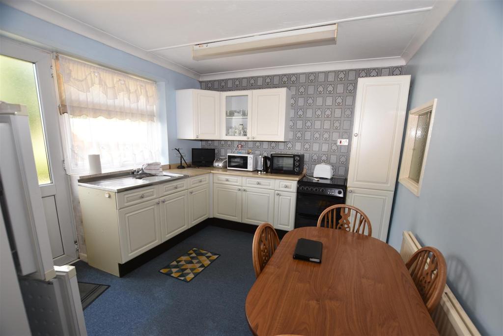 Highland Park, Redruth 3 bed bungalow for sale £289,950