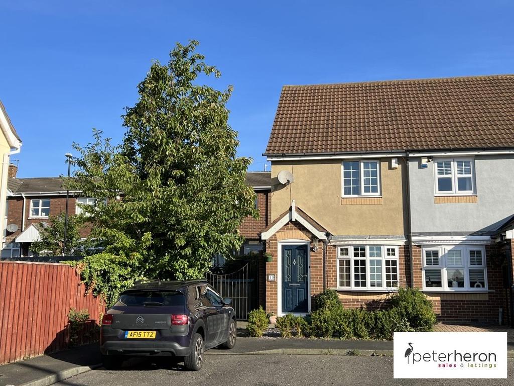 Kingsway Square, Downhill, Sunderland 2 bed semidetached house for