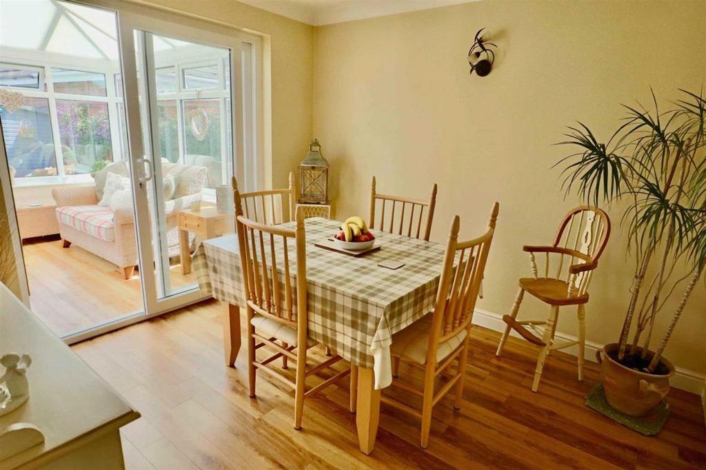 Dining Room (rear)