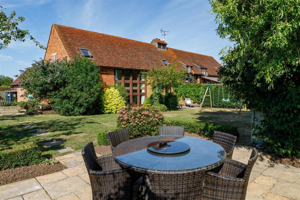 Tysoe Road, Radway, Warwick 4 bed barn conversion £795,000
