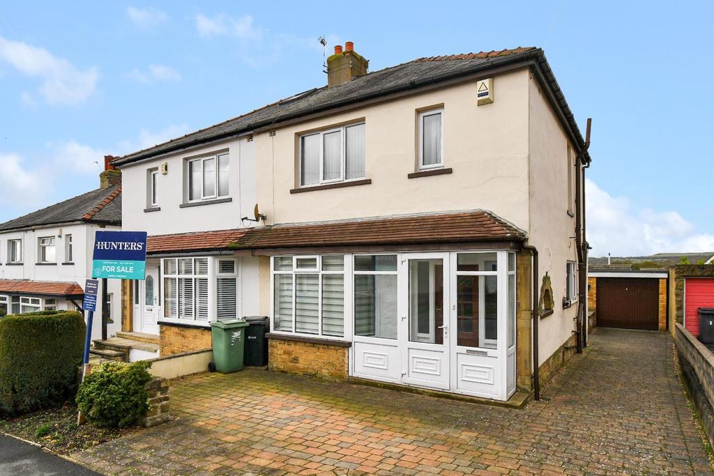 Oxford Avenue, Guiseley, Leeds 3 bed semidetached house £299,950