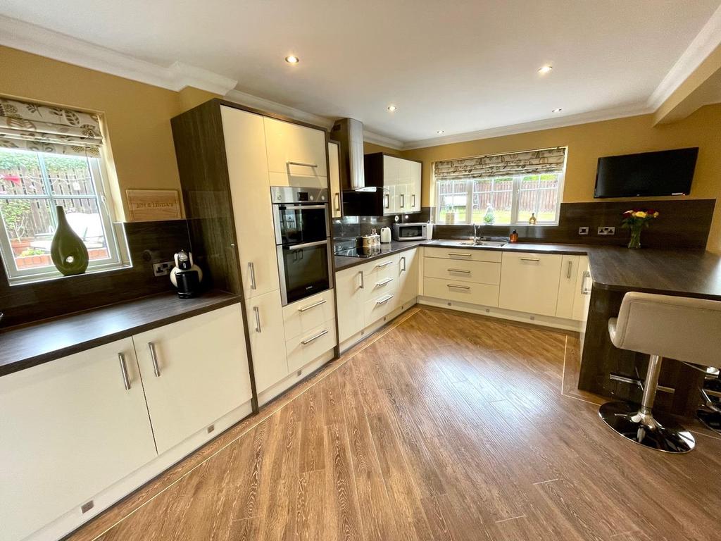 Open Plan Dining Kitchen