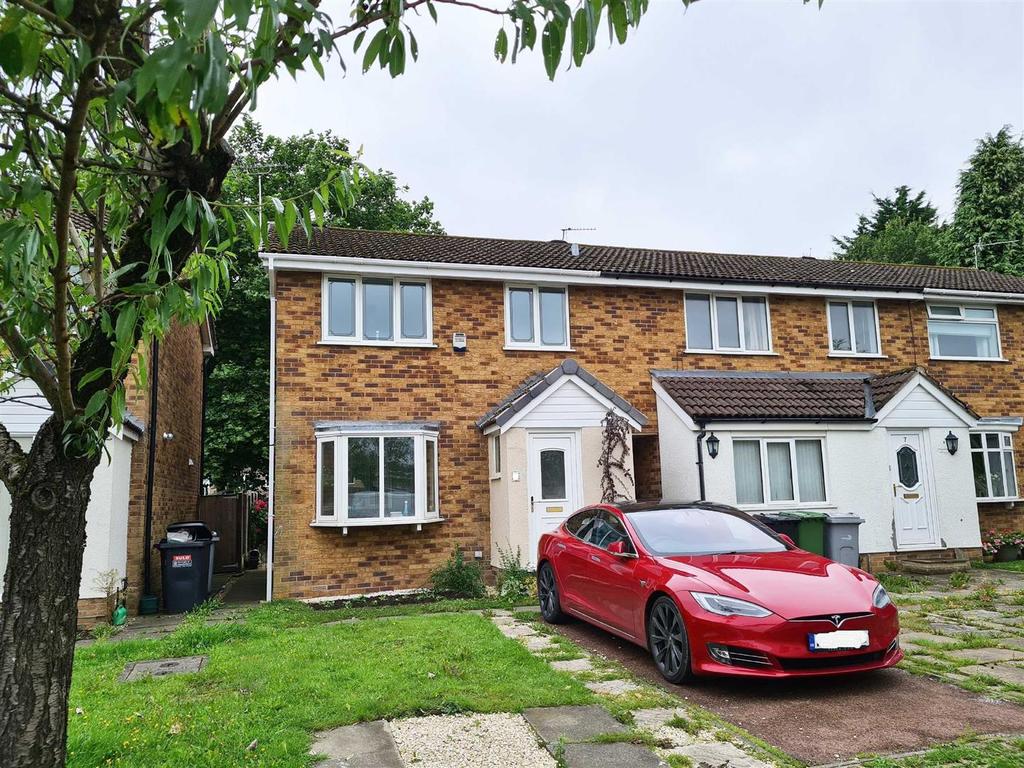 Broomfield Close, WILMSLOW 3 bed semidetached house £1,400 pcm (£323 pw)
