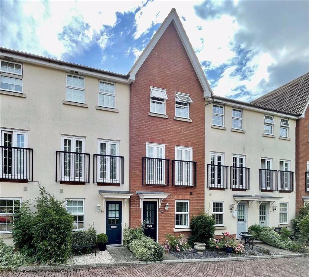 Orchard Close, Eye, Suffolk 3 bed terraced house £325,000