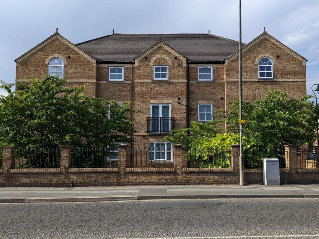 Manor Court Lawrence Street, York 2 bed flat for sale £230,000