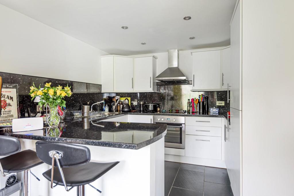 Manor Court Lawrence Street, York 2 bed flat £230,000