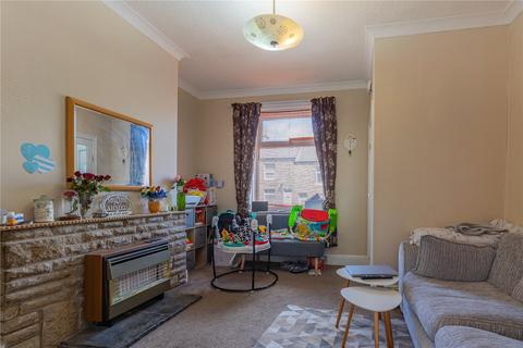 2 bedroom end of terrace house for sale - Grisedale Avenue, Birkby, Huddersfield, HD2