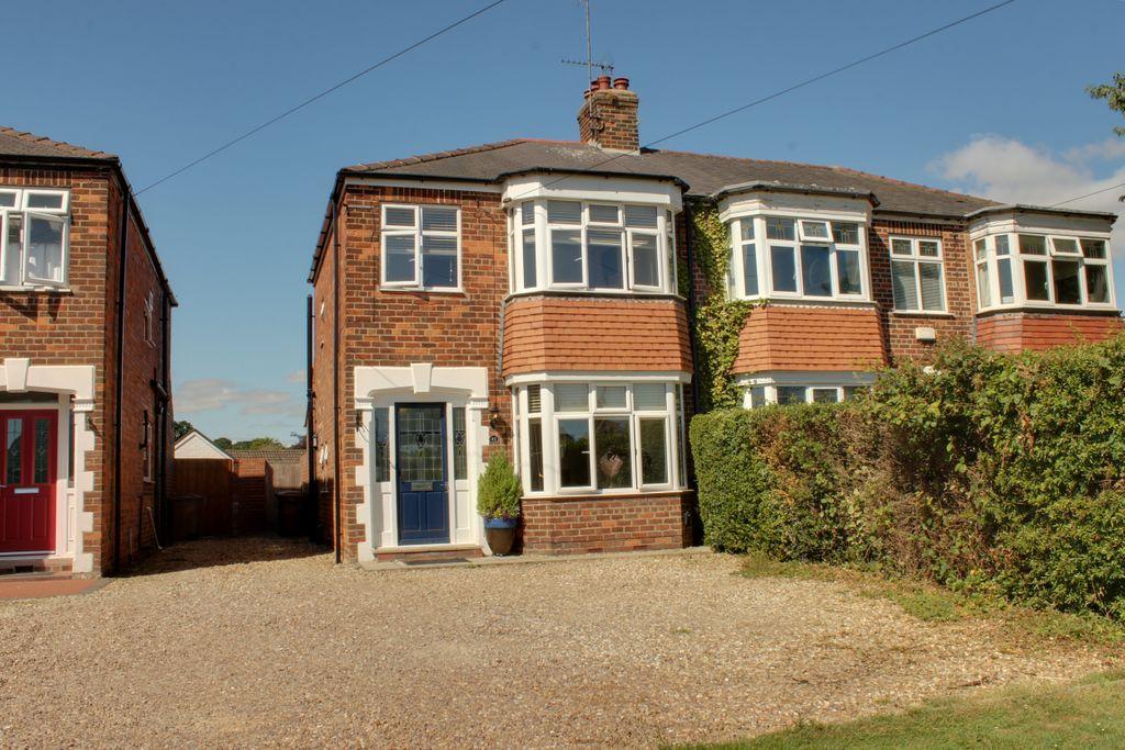 Woodhall Way, Molescroft, Beverley HU17 7HZ 3 bed semidetached house £325,000