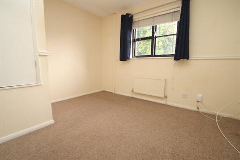 2 bedroom house to rent, Mansard Close, Hornchurch, Essex, RM12