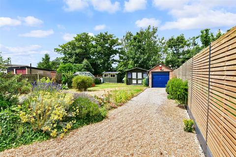 70a Coast Drive, Greatstone, New Romney, TN28 8NR